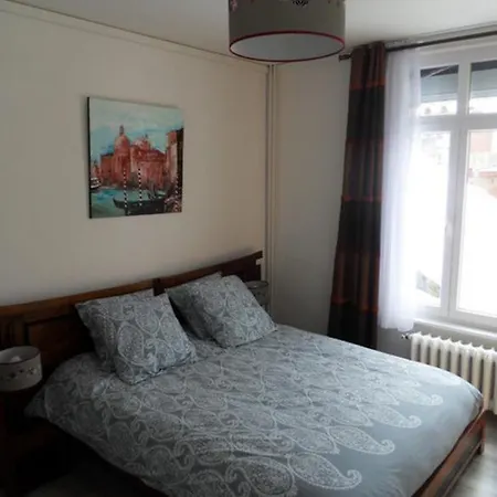 Le 33 D'hotes Lens